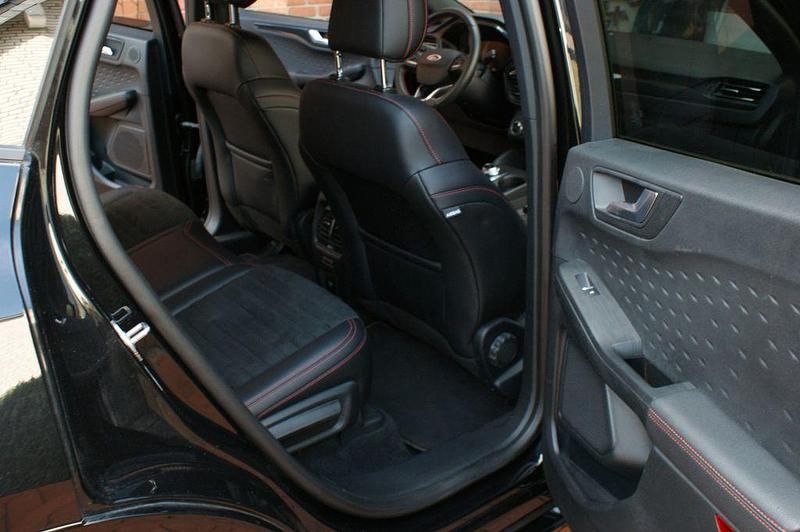 Gebraucht Ford Kuga ST-Line 224 PS (164 kW) 2020 Schwarz SUV