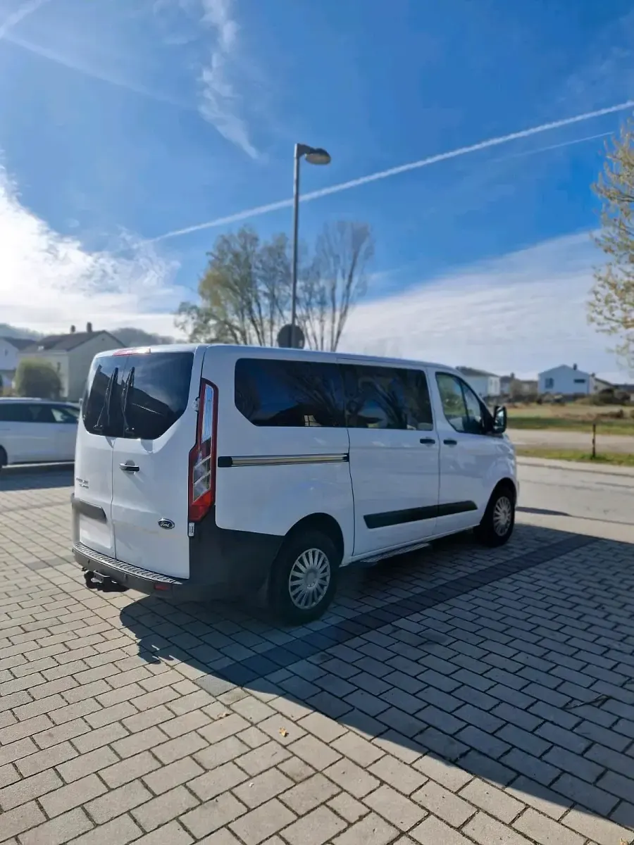 Gebraucht Ford Transit Custom 108 PS (79 kW) 2018 Weiß Van / Kleinbus