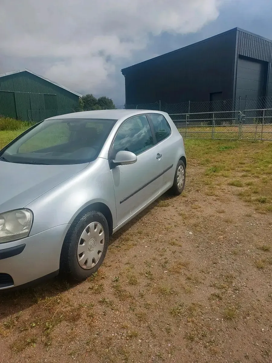 Gebraucht VW Golf V 75 PS (55 kW) 2005 Grau Kleinwagen