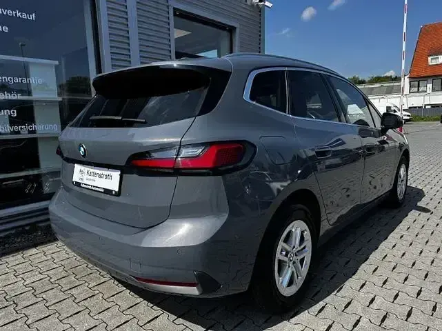 Gebraucht BMW 218 Active Tourer Comfort Edition 136 PS (100 kW) 2024 Grau Van / Kleinbus
