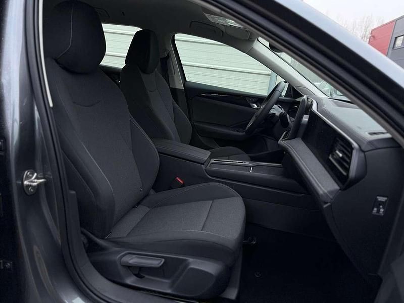 Neu VW Passat 150 PS (110 kW) 2025 Diabasgrau metallic Kombi