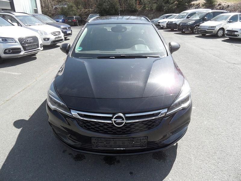 Gebraucht Opel Astra Edition 110 PS (80 kW) 2018 Schwarz Kombi