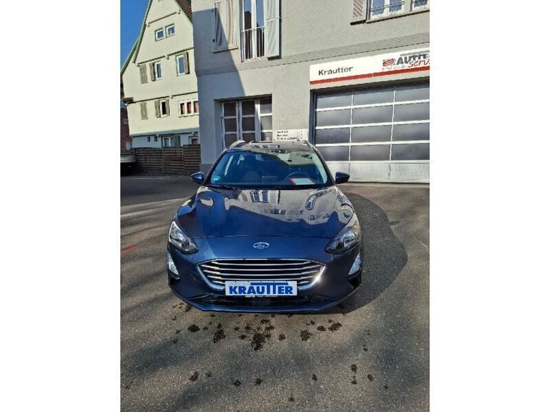 Chromablau metallic (metallic) Gebraucht 2022 Ford Focus Kombi | 18.990 € (Guter Preis) - Bild 1/4
