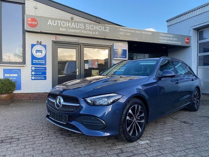 Gebraucht Mercedes C220 197 PS (144 kW) 2023 Blau Kombi