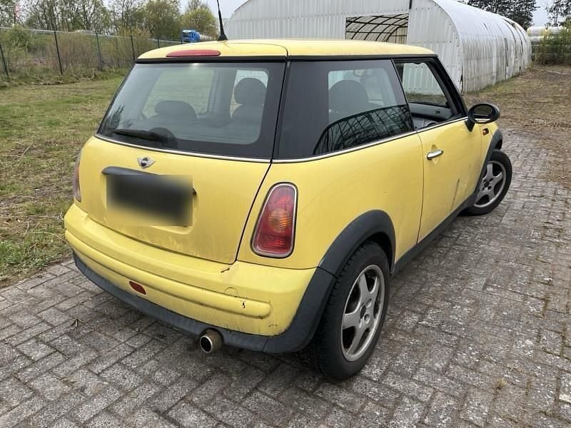 Second-hand Mini ONE 90 CP (66 kW) 2003 Galben Hatchback