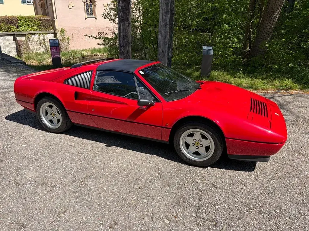 Second-hand Ferrari 328 271 CP (199 kW) 1986 Roșu Cabrio