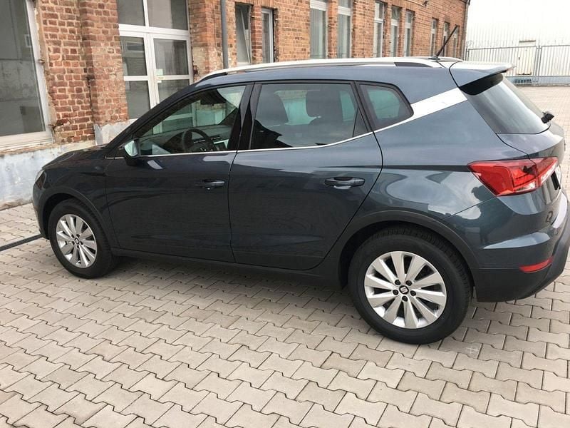 Grau Gebraucht 2020 Seat Arona XCELLENCE SUV | 10.900 € (Guter Preis) - Bild 1/4