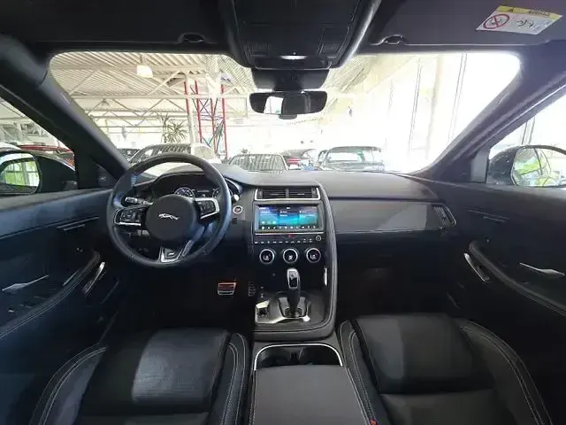 Second-hand Jaguar E-Pace R-Dynamic 241 CP (177 kW) 2020 Negru SUV