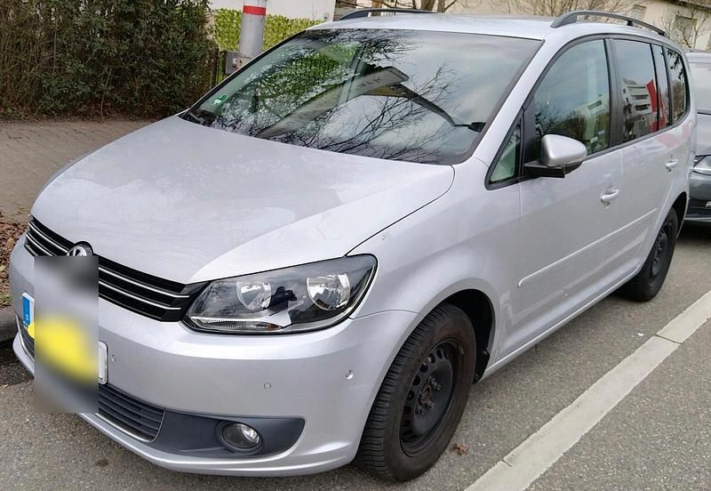 Silber Gebraucht 2013 VW Touran Van / Kleinbus | 5.650 € (Guter Preis) - Bild 1/4