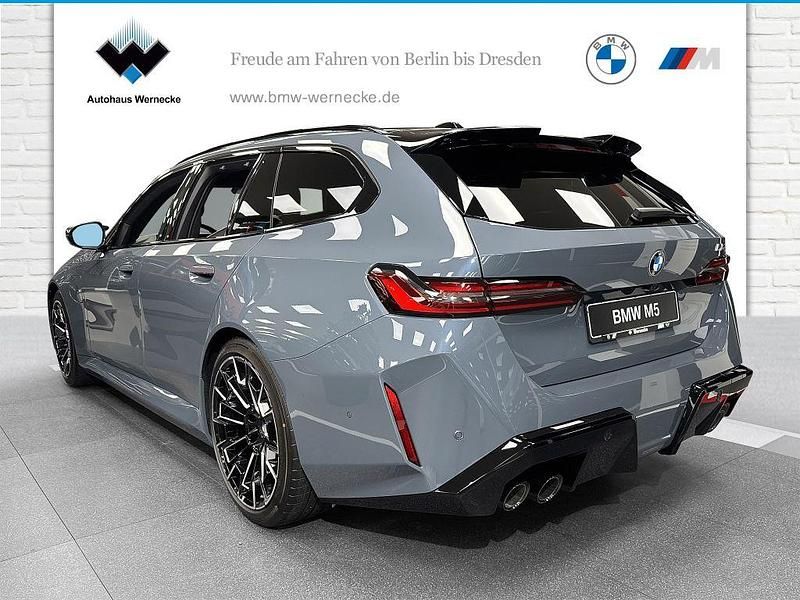 Neu BMW M5 Sport Line 727 PS (534 kW) 2025 Storm bay metallic Kombi