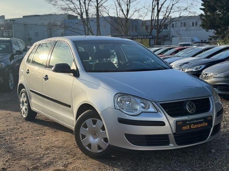 Silber Gebraucht 2005 VW Polo Basis Limousine | 1.990 € (Etwas zu teuer) - Bild 1/4