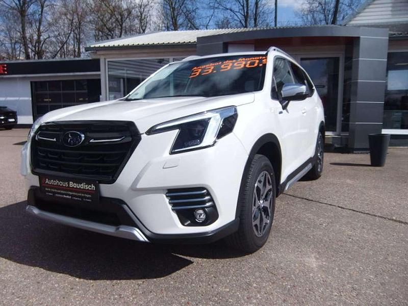 Gebraucht Subaru Forester Active 150 PS (110 kW) 2024 Crystal white pearl SUV
