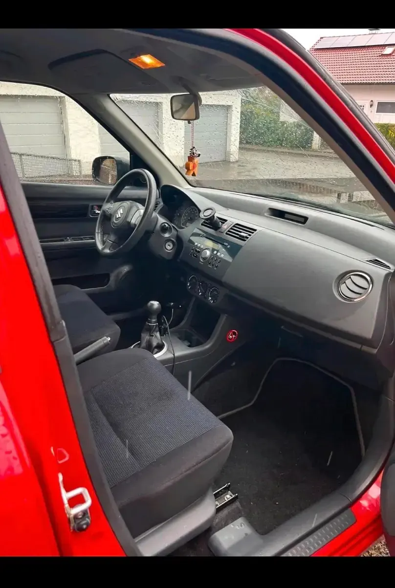 Gebraucht Suzuki Swift 92 PS (67 kW) 2007 Rot Kleinwagen