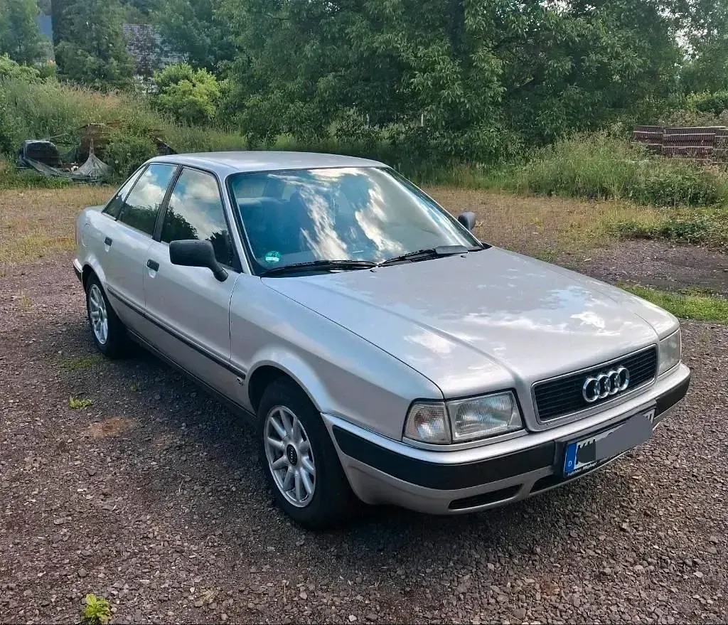 Gebraucht Audi 80 90 PS (66 kW) 1992 Silber Limousine