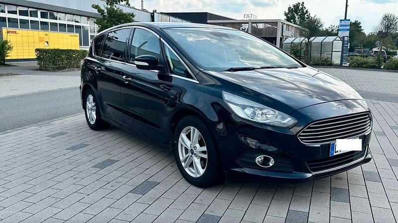 Gebraucht Ford S-MAX Titanium 150 PS (110 kW) 2017 Schwarz Van / Kleinbus
