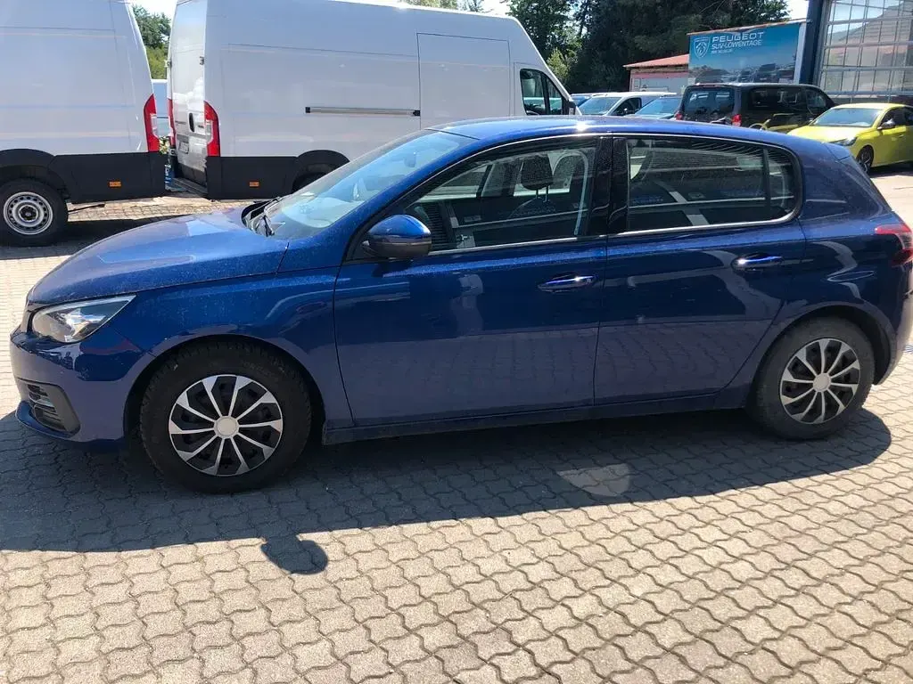 Gebraucht Peugeot 308 Active 131 PS (96 kW) 2019 Blau Limousine
