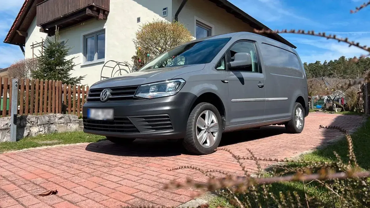 Usata VW Caddy Highline 125 CV (91 kW) 2017 Grigio Monovolume