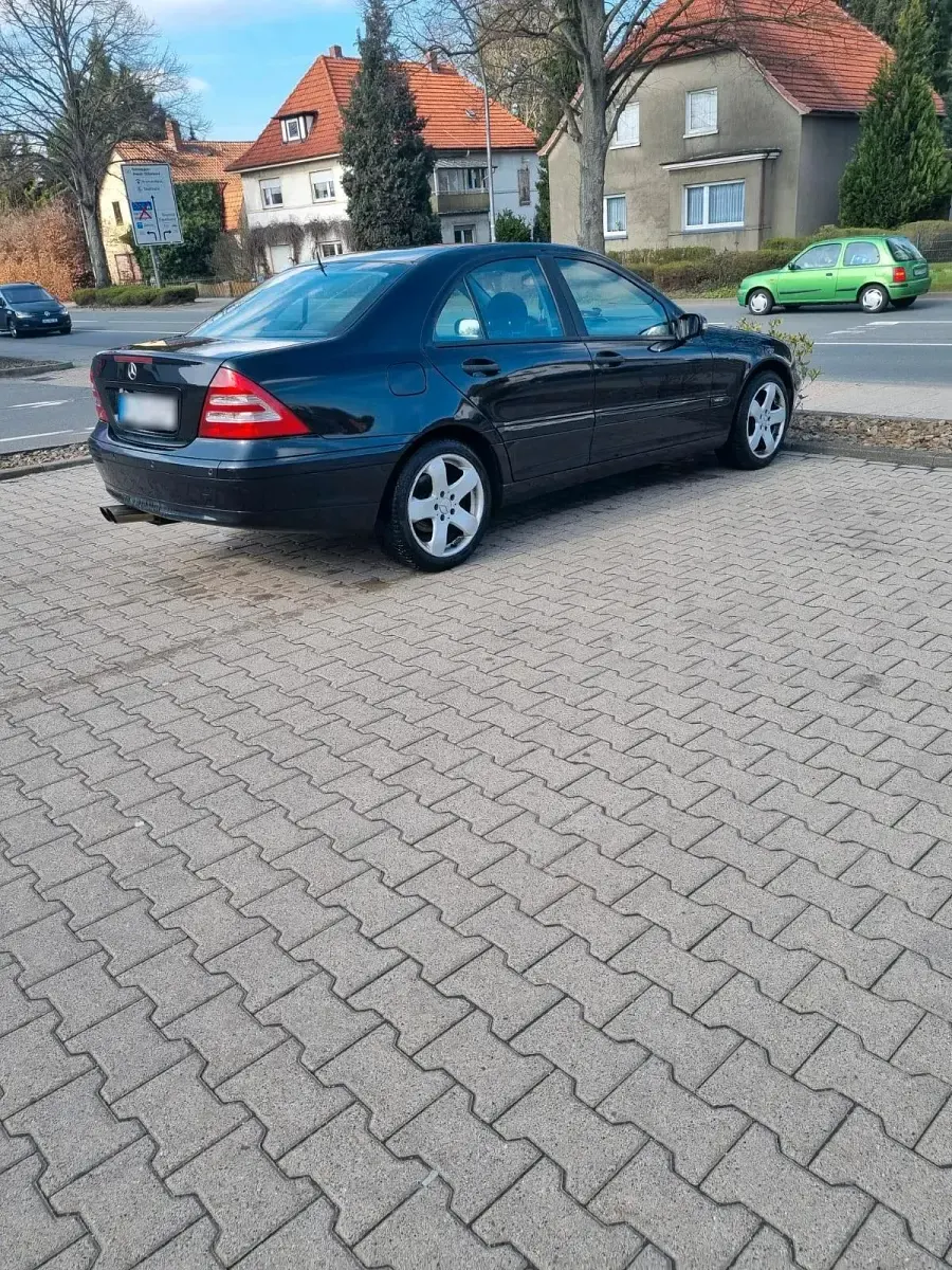 Gebraucht Mercedes C180 Sport Edition 146 PS (107 kW) 2005 Schwarz Limousine