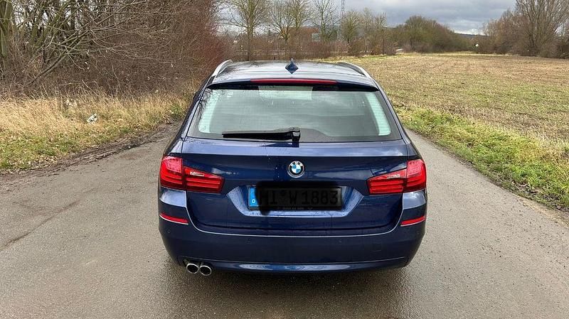 Gebraucht BMW 525 218 PS (160 kW) 2016 Blau Kombi