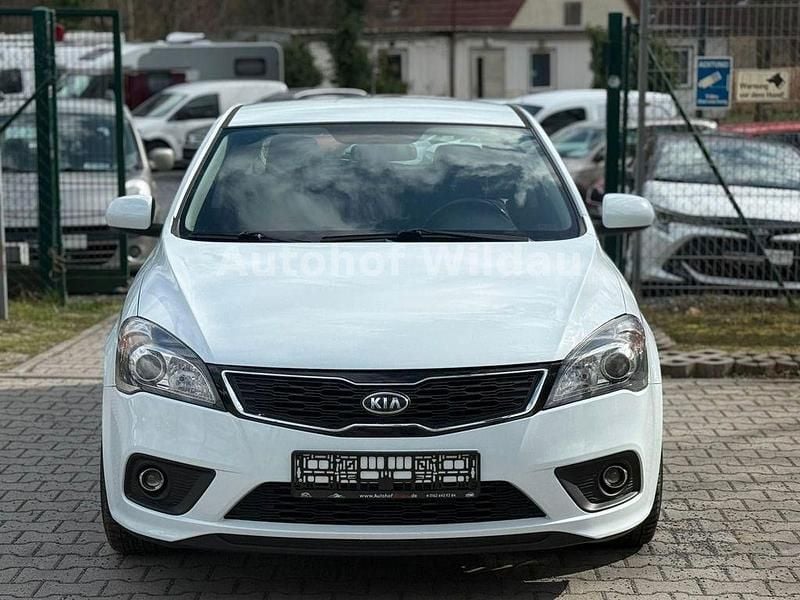 Gebraucht Kia ProCeed Edition 7 90 PS (66 kW) 2011 Weiß Kleinwagen