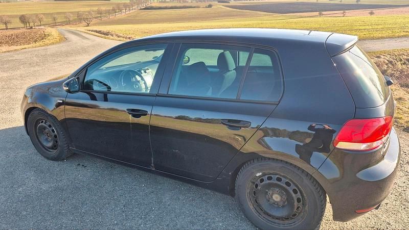 Gebraucht VW Golf VI 122 PS (89 kW) 2011 Schwarz Kleinwagen