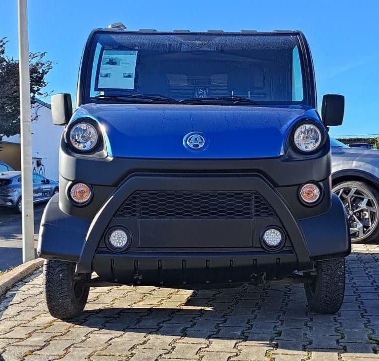 Używany Aixam D-truck 2025 Niebieski Hatchback