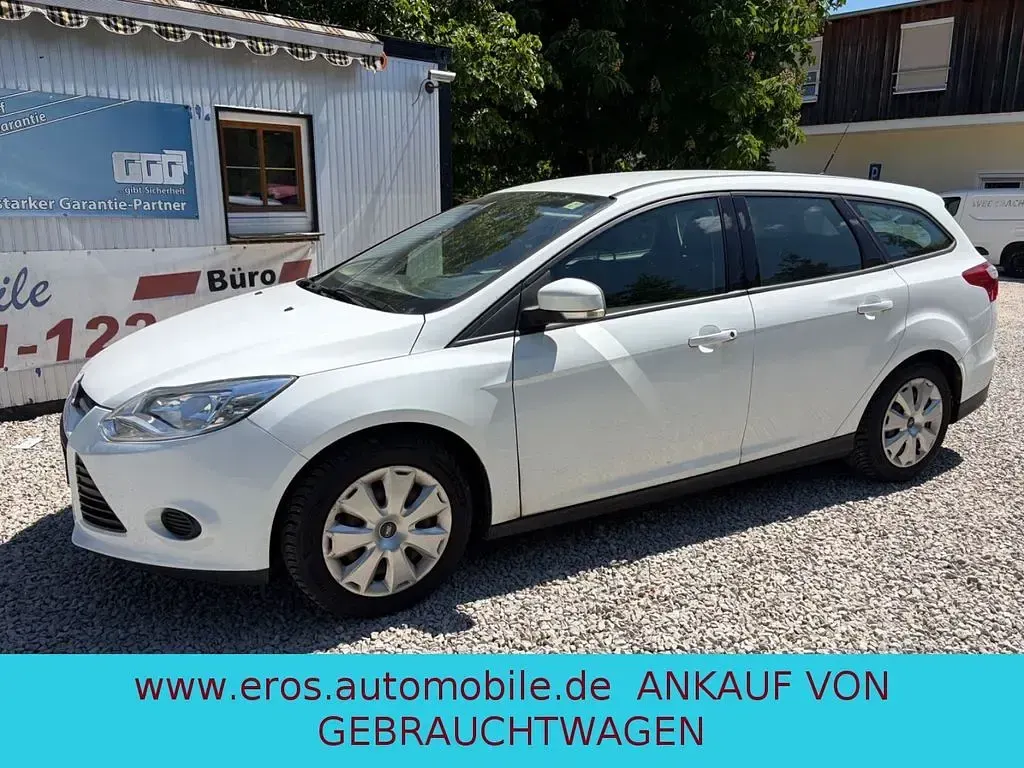 Gebraucht Ford Focus Trend 95 PS (69 kW) 2014 Frostweiß Kombi