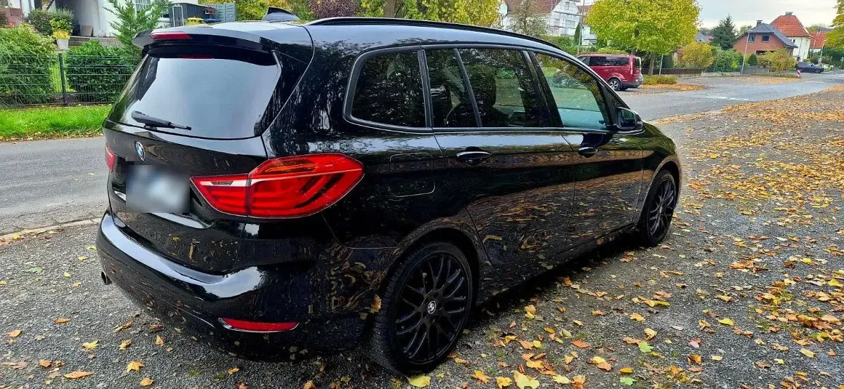 Gebraucht BMW 218 Gran Tourer Advantage 150 PS (110 kW) 2017 Schwarz Van / Kleinbus