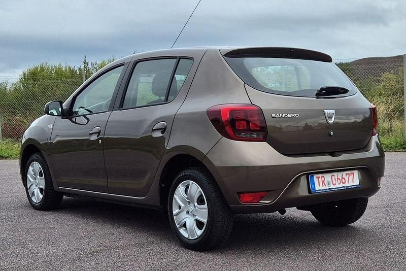 Gebraucht Dacia Sandero Lauréate 90 PS (66 kW) 2017 Braun Kleinwagen
