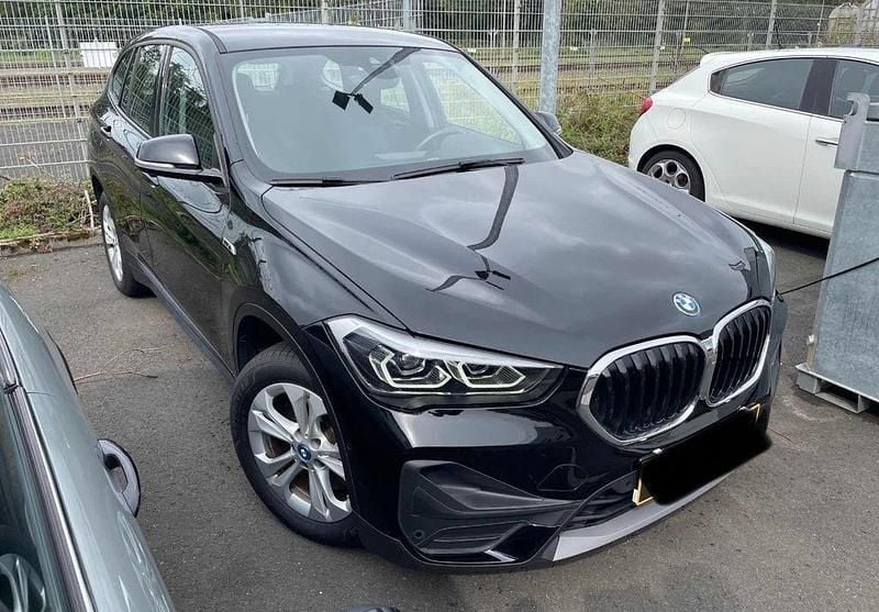Schwarz Gebraucht 2022 BMW X1 Advantage SUV | 23.900 € (Guter Preis) - Bild 1/4
