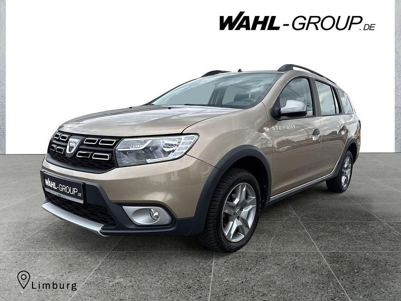 Beige Gebraucht 2020 Dacia Logan MCV Stepway Limousine | 11.990 € (Guter Preis) - Bild 1/4