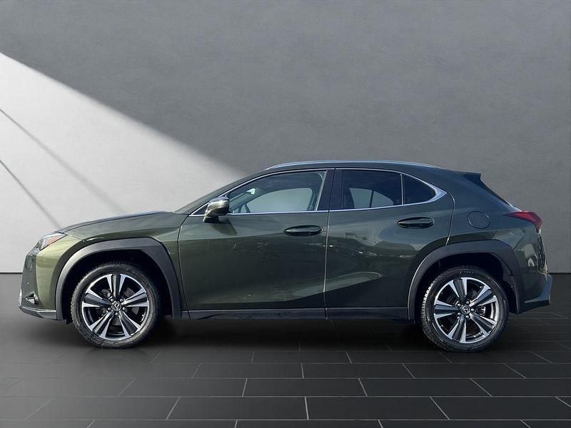 Gebraucht Lexus UX 250h 184 PS (135 kW) 2023 Terrane khaki SUV