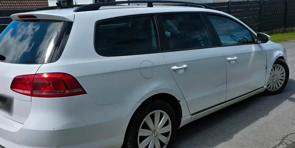 Gebraucht VW Passat 140 PS (102 kW) 2011 Weiß Kombi