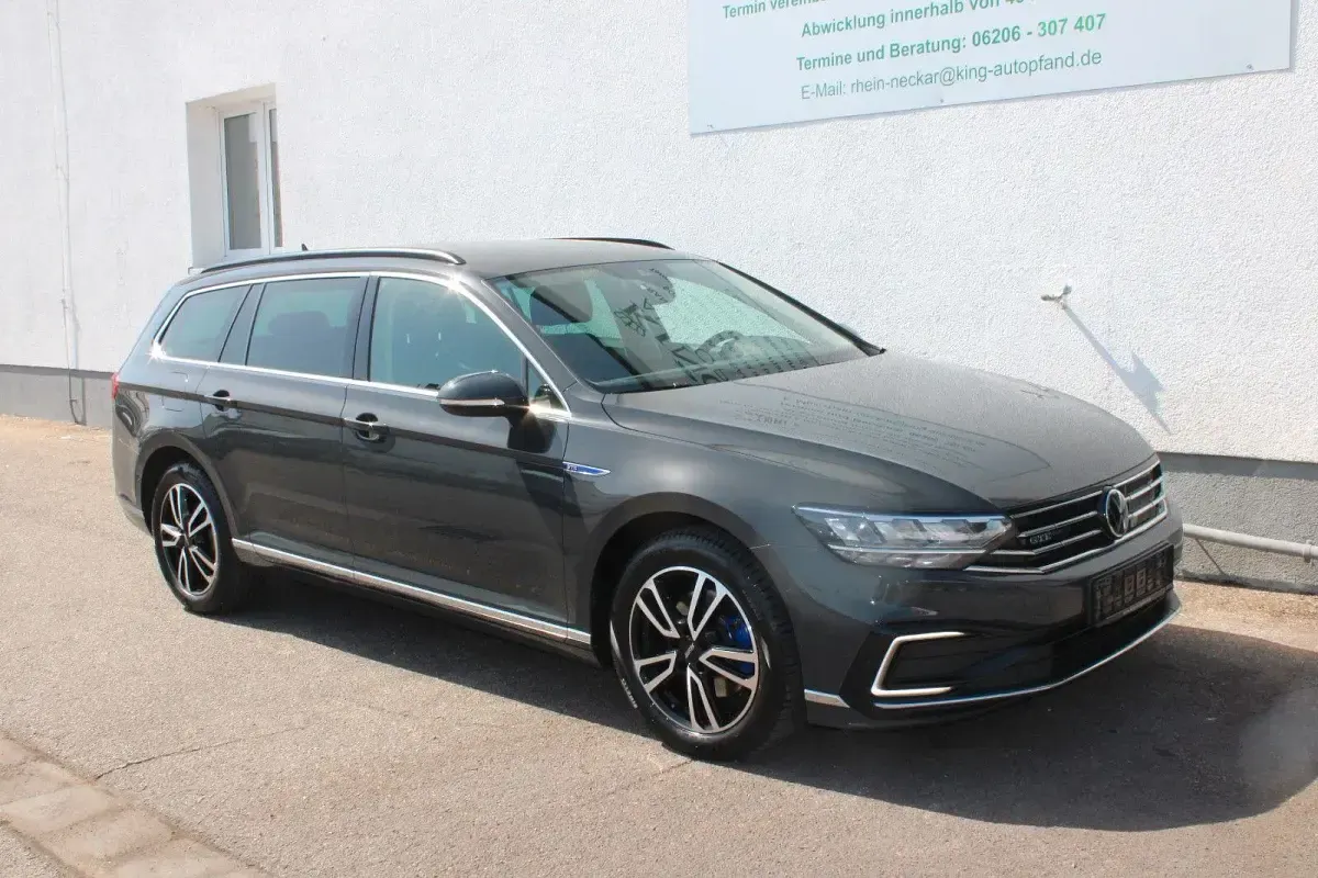 Gebraucht VW Passat GTE 156 PS (114 kW) 2021 Grau Kombi