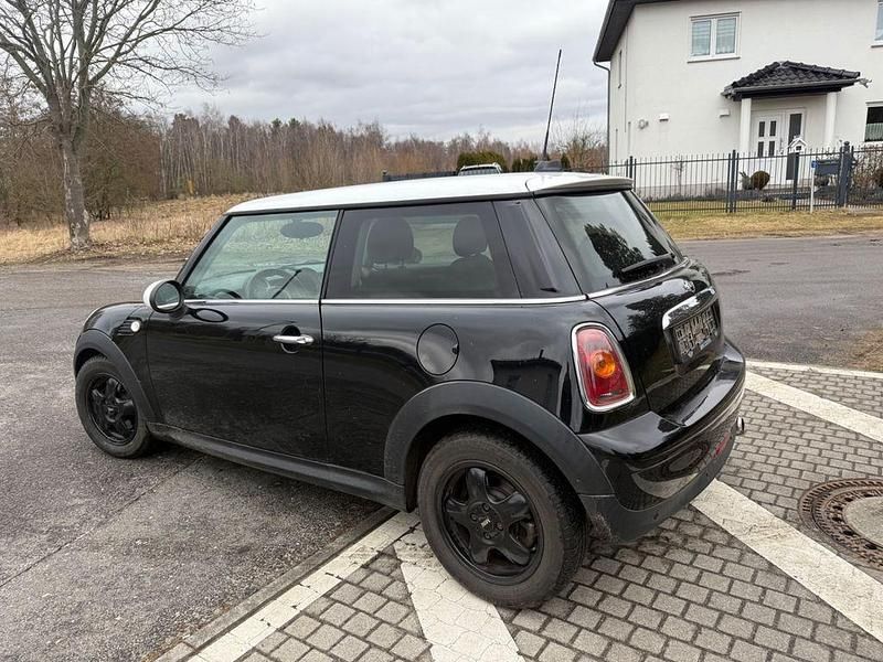 Gebraucht Mini Cooper D 109 PS (80 kW) 2010 Schwarz Kleinwagen