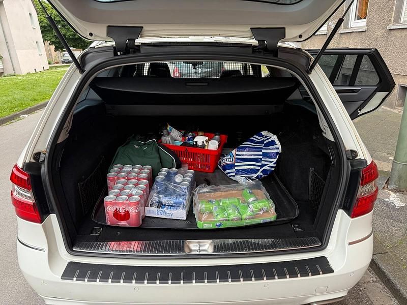 Gebraucht Mercedes 220 Avantgarde 170 PS (125 kW) 2011 Weiß Kombi