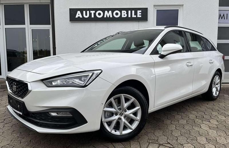 "candy" weiss Gebraucht 2021 Seat Leon Style Kombi | 22.979 € (Fairer Preis) - Bild 1/4
