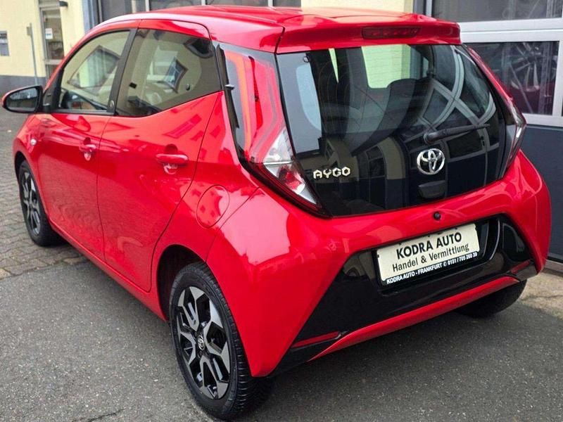 Gebraucht Toyota Aygo 72 PS (52 kW) 2021 Super red 5 Kleinwagen