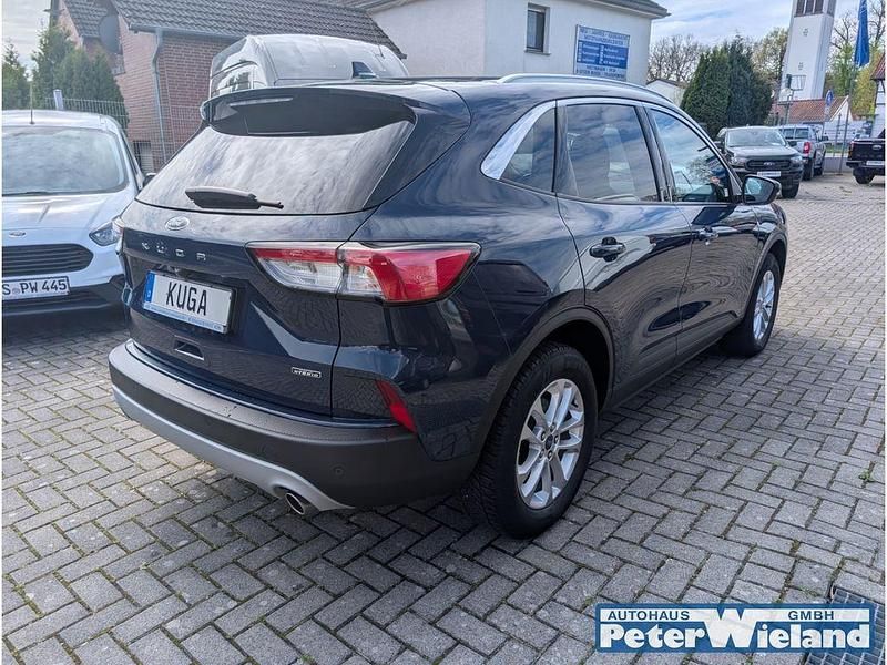 Używany Ford Kuga Titanium 224 KM (164 kW) 2022 Niebieski SUV
