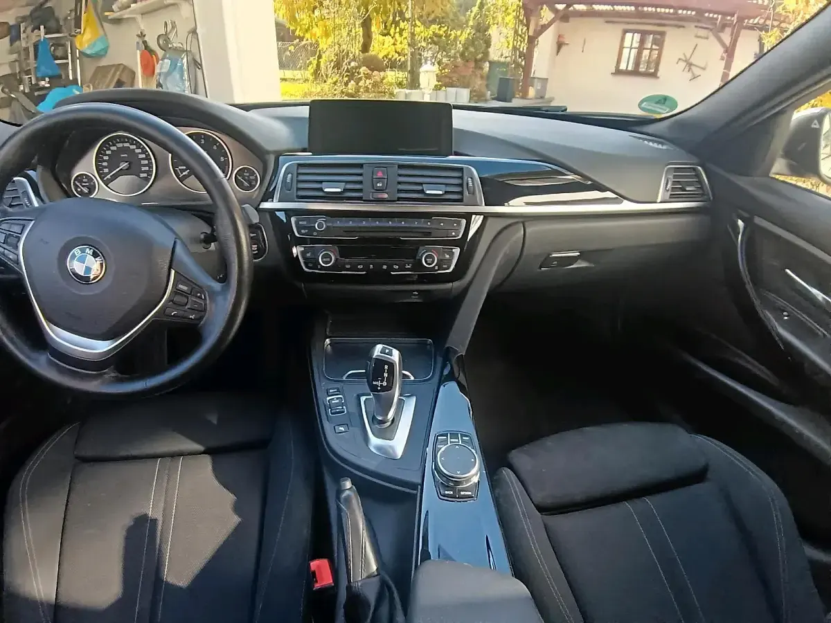 Second-hand BMW 320 190 CP (139 kW) 2018 Andere farben Break