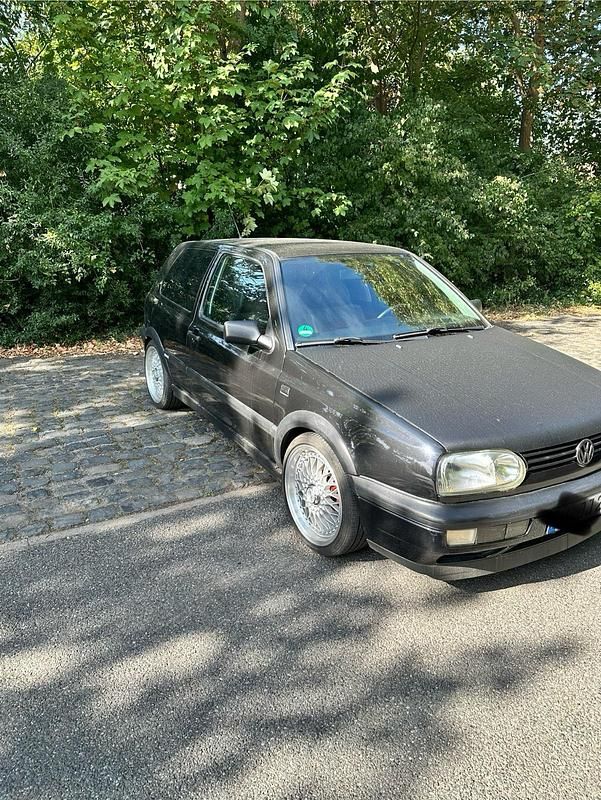 Schwarz Gebraucht 1994 VW Golf III Edition Kleinwagen | 3.599 € - Bild 1/4