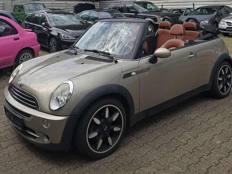 Sparkling silver metallic Gebraucht 2007 Mini One Cabriolet Cabrio | 3.790 € (Fairer Preis) - Bild 1/4