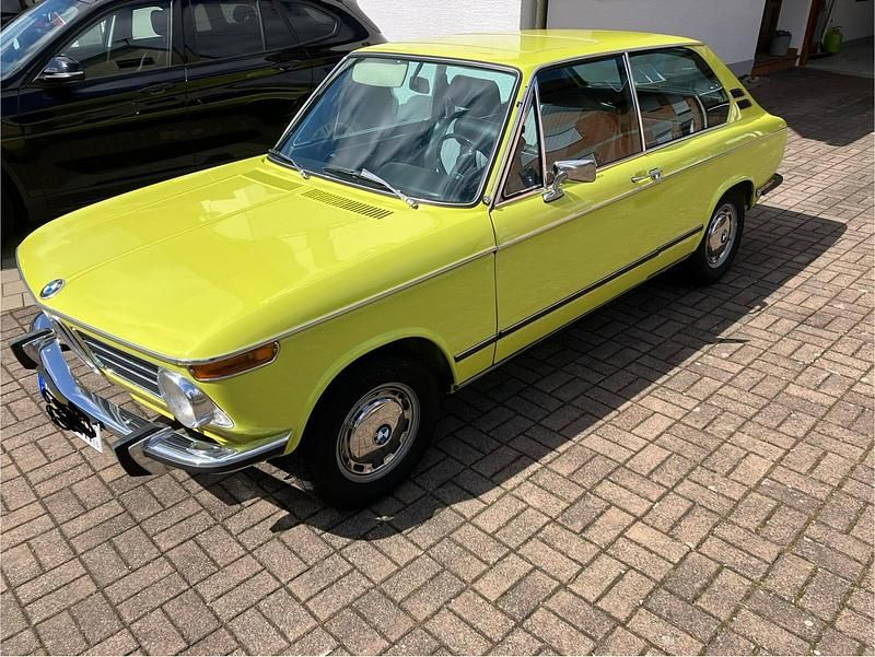 Gebraucht BMW 2002 100 PS (73 kW) 1973 Gelb Limousine