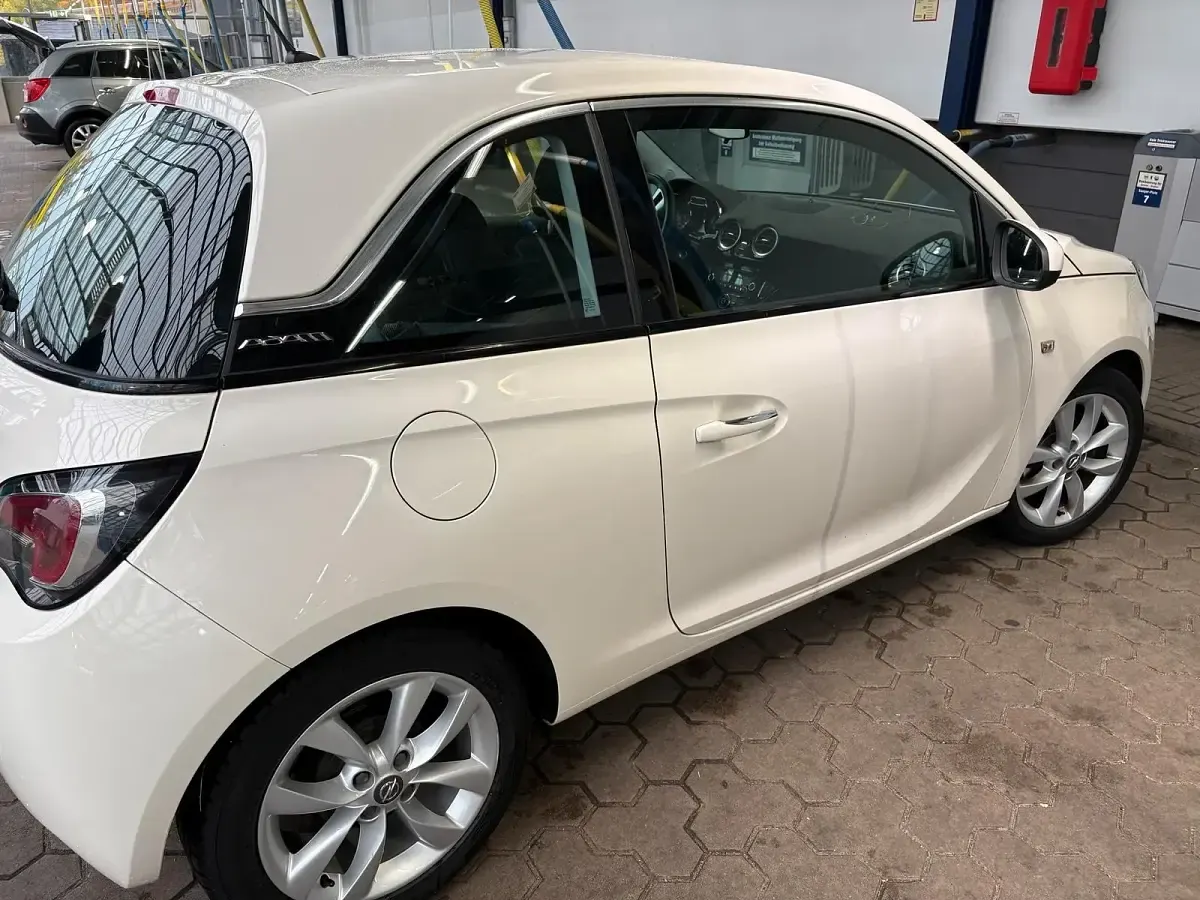 Gebraucht Opel Adam 87 PS (63 kW) 2016 Weiß Kleinwagen