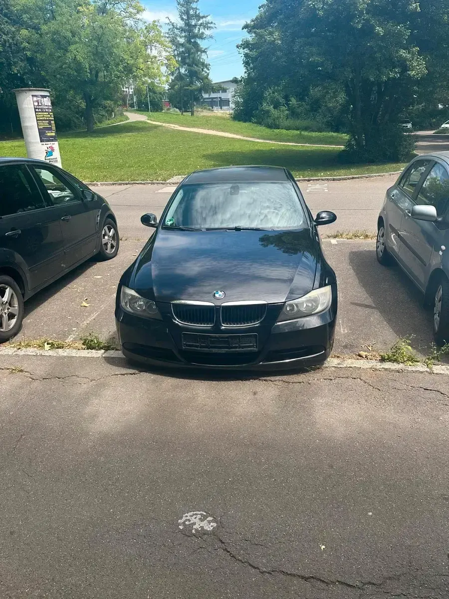 Gebraucht BMW 320 Comfort Edition 186 PS (136 kW) 2008 Schwarz Kombi