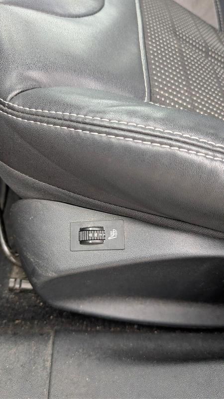 Gebraucht Peugeot 2008 Allure 82 PS (60 kW) 2014 Grau SUV