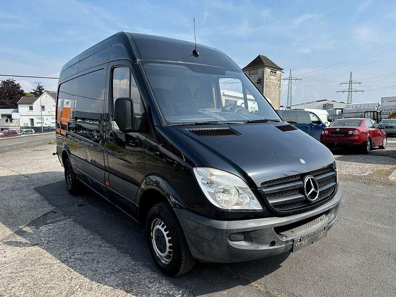 Gebraucht Mercedes Sprinter 163 PS (119 kW) 2010 Schwarz Van