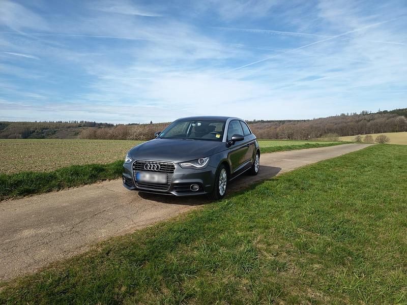 Second-hand Audi A1 Ambition 86 CP (63 kW) 2012 Gri Hatchback