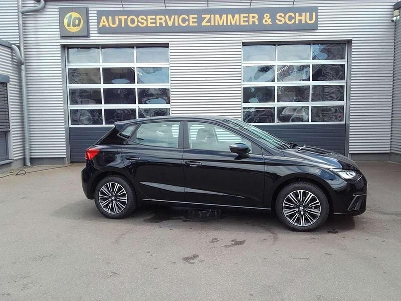 Mitternachtsschwarz Gebraucht 2024 Seat Ibiza Style Limousine | 18.900 € (Etwas zu teuer) - Bild 1/4