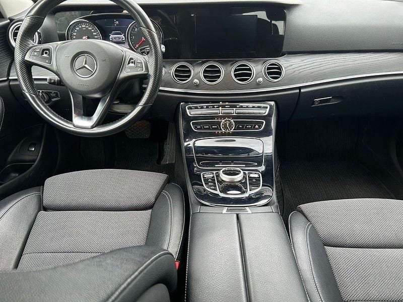Gebraucht Mercedes E220 Avantgarde 194 PS (142 kW) 2017 Schwarz Limousine